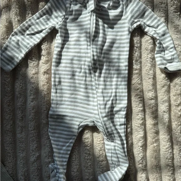 Ribbed Long Sleeve Baby Bodysuits - Picture 8 of 15